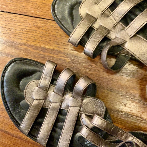 Born Gold Pearl Leather Gladiator Sandals sz 9 - Picture 3 of 5